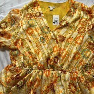 💚3/$25 Cato NWT Yellow and Orange Floral Blouse 18/20